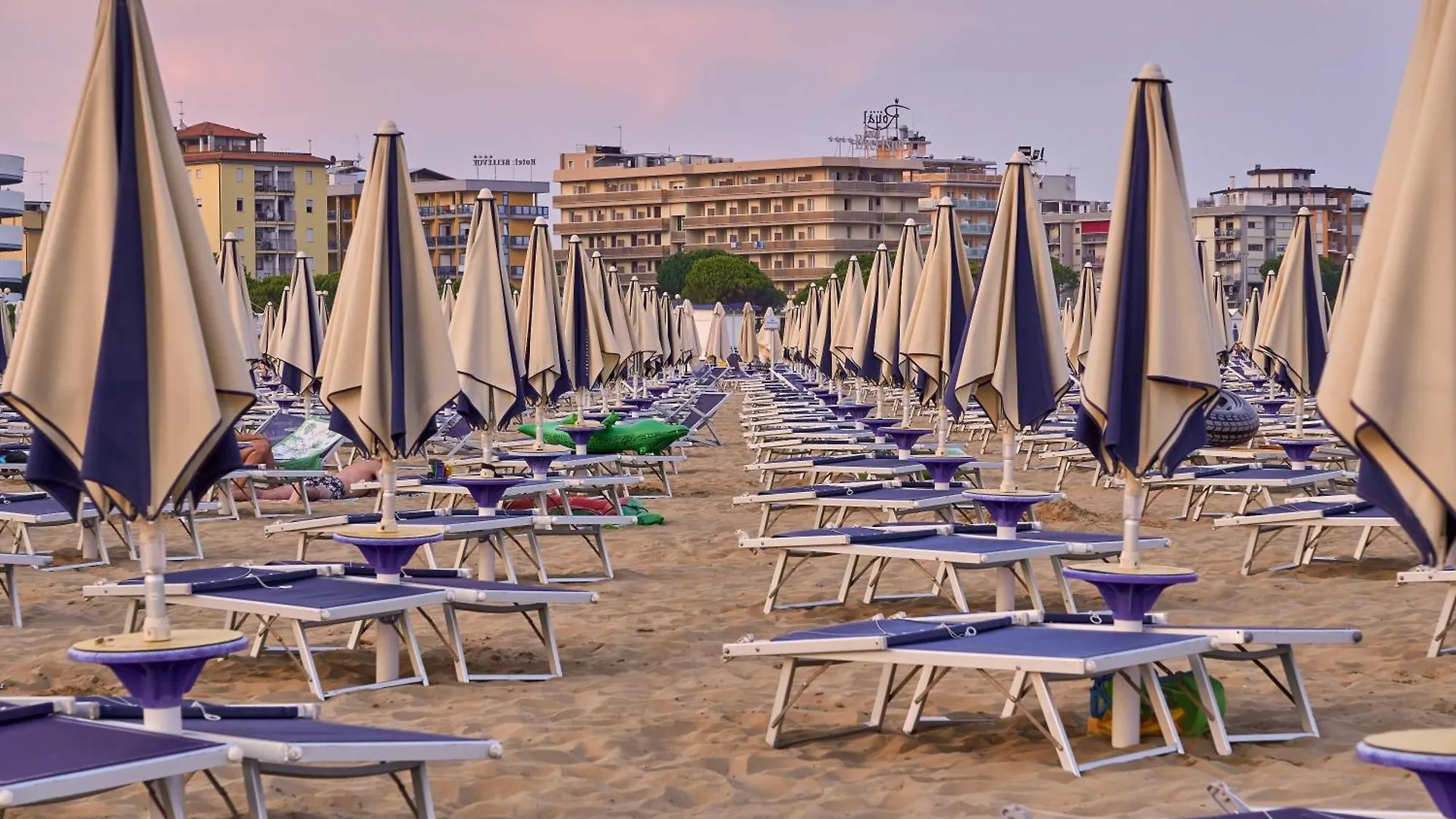 Apartment Flat In Residence With Swimming Pool And Balcony Bibione Italy